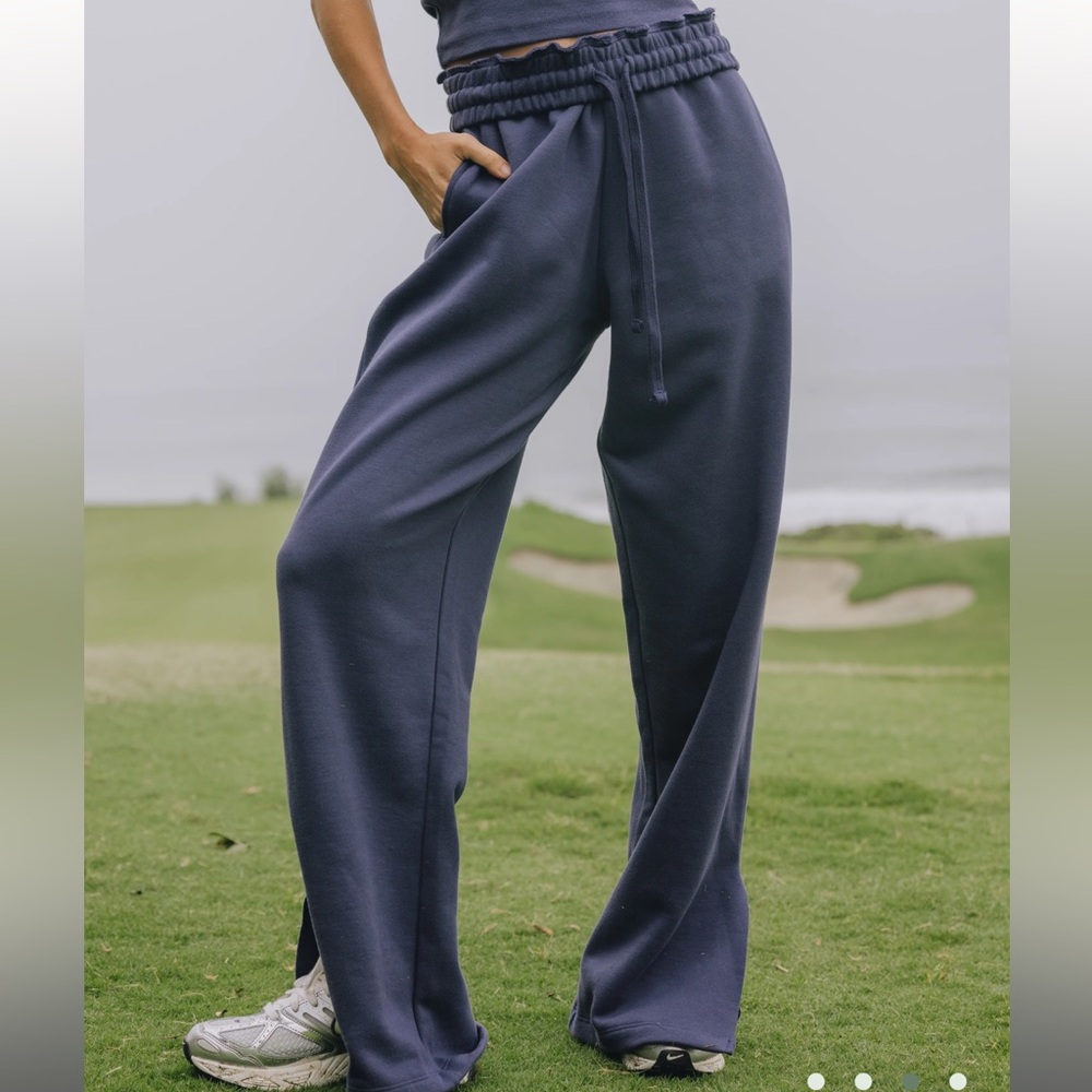 daily drills navy blue wide leg sweatpants - Picture 3 of 5